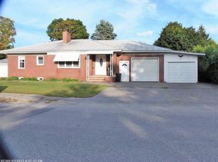 38 Monument St, Winslow, ME 04901