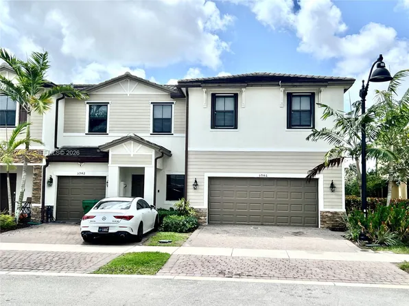 5946 Mustang Mnr, Fort Lauderdale, FL 33314