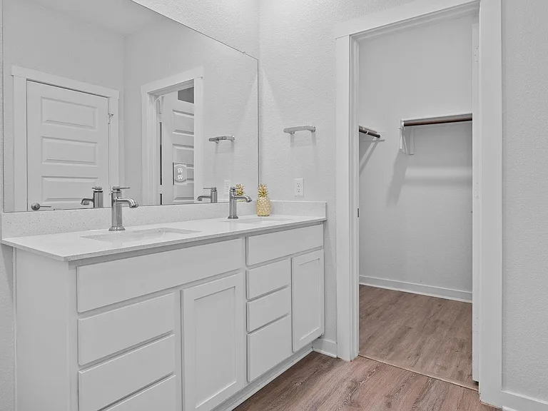129 Cupreata Ln — Photo 15