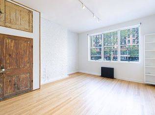 155 Allen St #1, New York, NY 10002