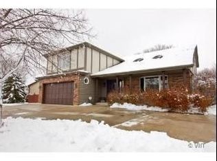 6228 Sleepy Hollow Ln, Lisle, IL