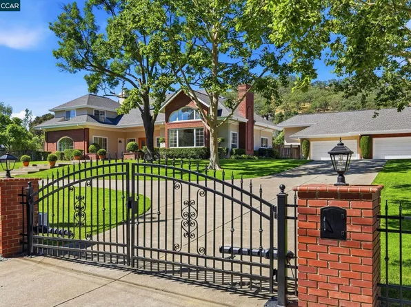 295 Pine Creek Rd, Walnut Creek, CA 94598