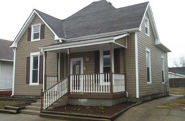 1st image of 909 S Elm St