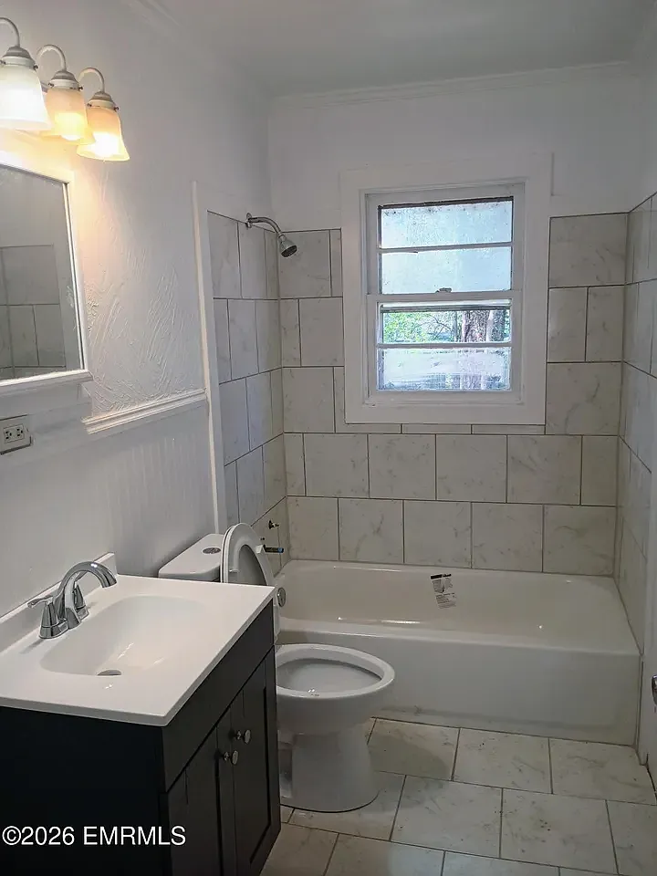 3 bed, 1363 sqft, $1,500 — Photo 3