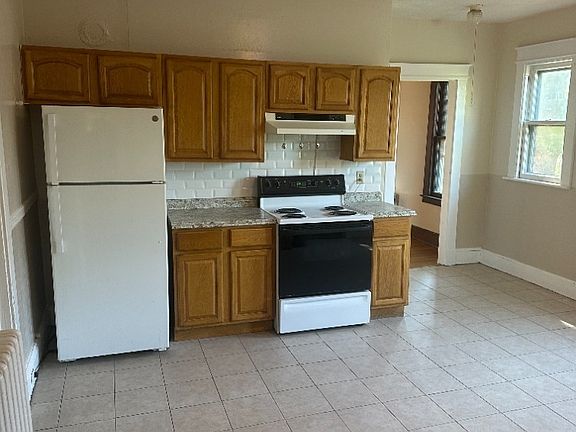 3rd image of 335 Hillside Avenue