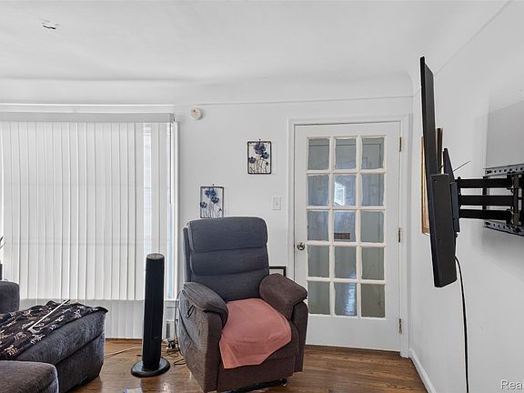 5th image of 17145 Ego Ave