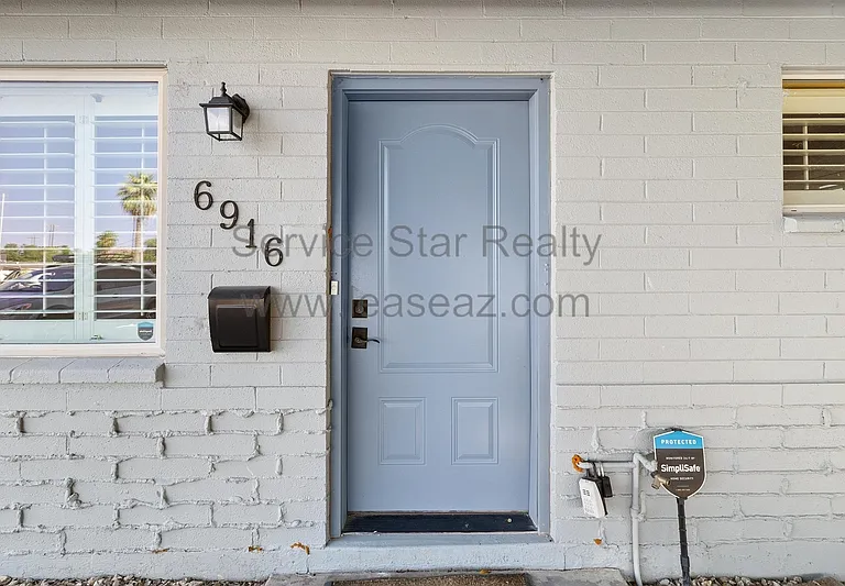 6916 E Windsor Ave — Photo 3