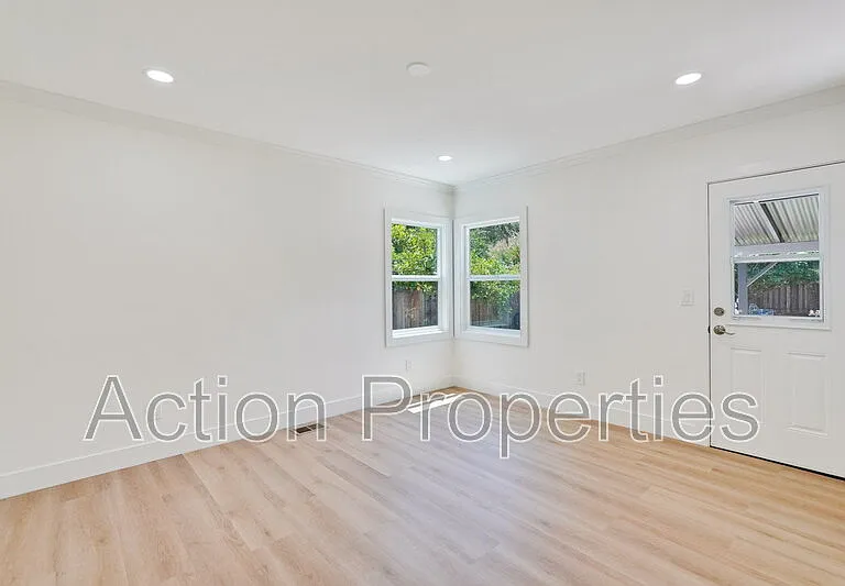 207 Haight St — Photo 10