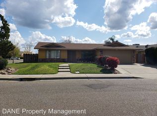 542 E Clinton Ave, Atwater, CA
