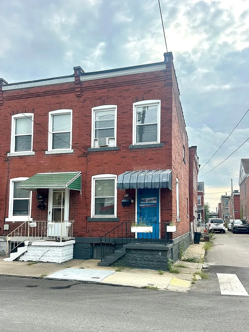 2 Bed, 1 Bath Rowhome in the Heart of Lawrenceville - Available Immediately! — Photo 1
