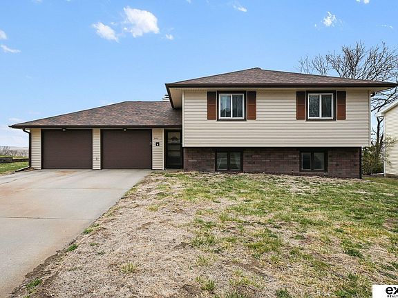 2nd image of 240 Riverview Dr