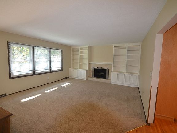 5th image of 13209 Humboldt Ave S