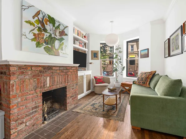 452 15th Street image 1 of 10