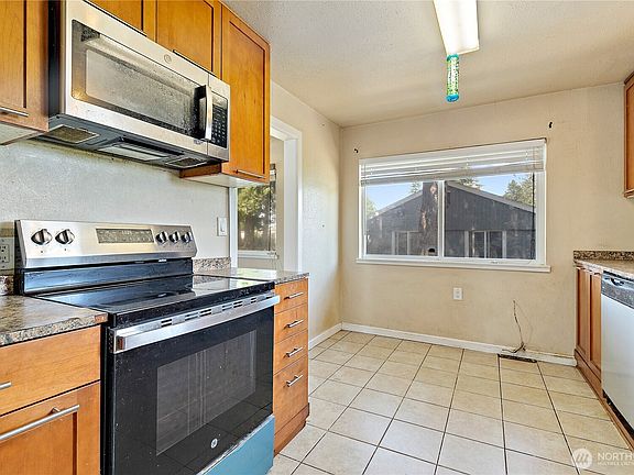 4th image of 14008 42nd Avenue S