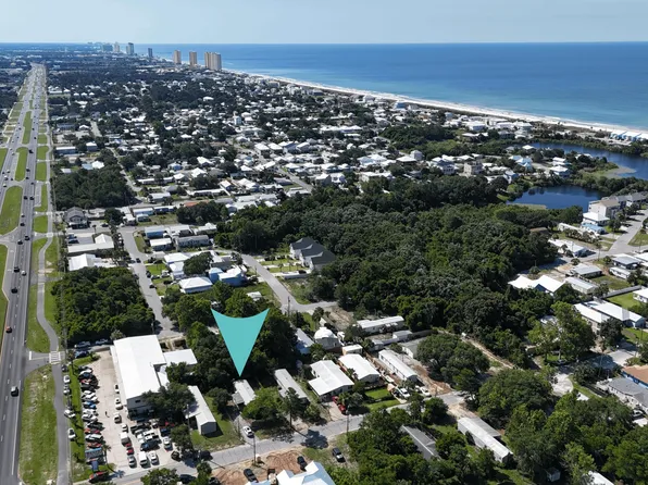 322 14th St, Panama City Beach, FL 32413