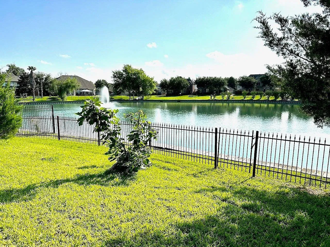 4 bed, 3.5 bath, 3006 sqft, $2,600 — Photo 1