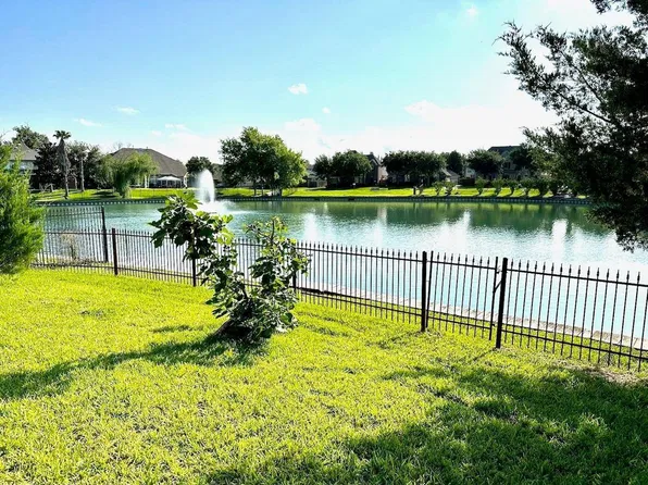 6811 Sable River Ct, Missouri City, TX 77459