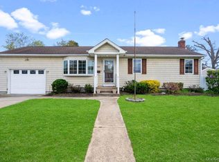 101 Sexton Rd, West Babylon, NY 11704