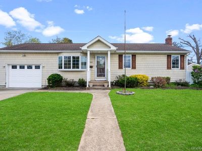 101 Sexton Road, West Babylon, NY, 11704