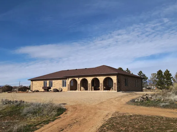 1025 S 200 E, Blanding, UT 84511