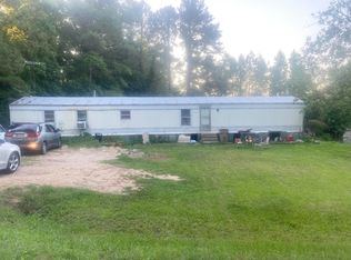 1725 Tombigbee Rd, Mantachie, MS 38855