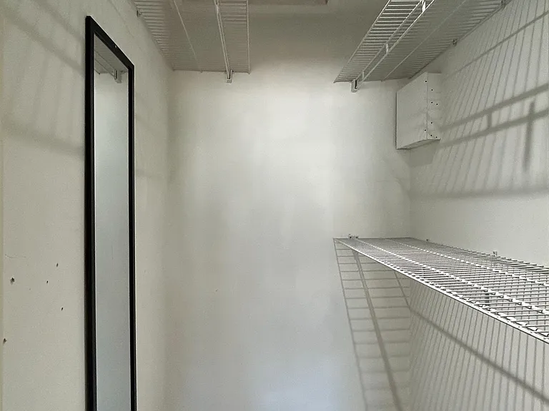 23 Pineway Blvd #MAIN FLOOR — Photo 8