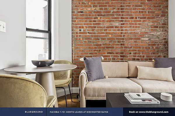 Rented by The Blueground | media 110