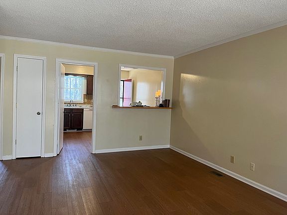 3rd image of 293 Cedar Terrace Rd
