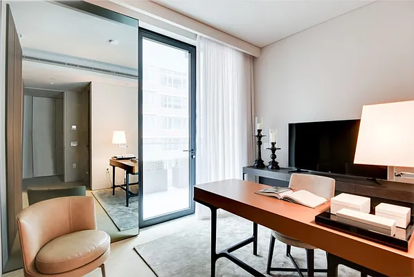 Rented by Compass | media 50