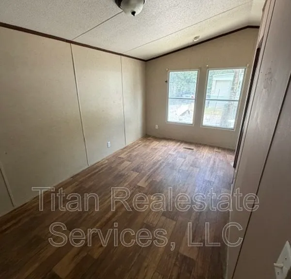 1835 S Lake Arthur Ave #6 — Photo 2
