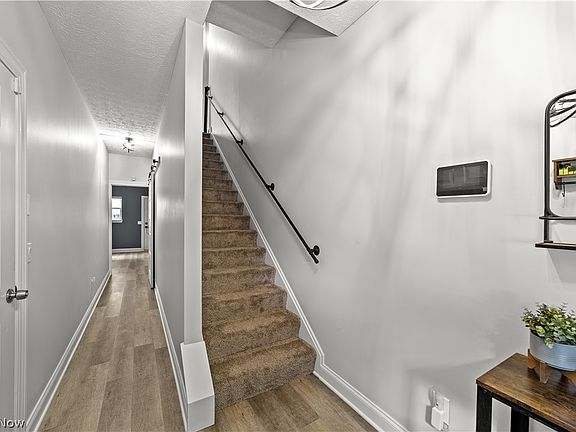 3rd image of 5504 Courtland Ct
