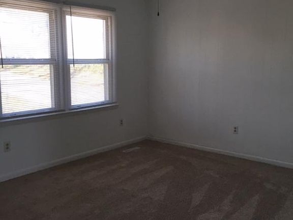 3rd image of 3748 Whispering Ln