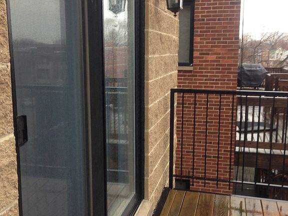 3rd image of 4211 S Vincennes Ave #3