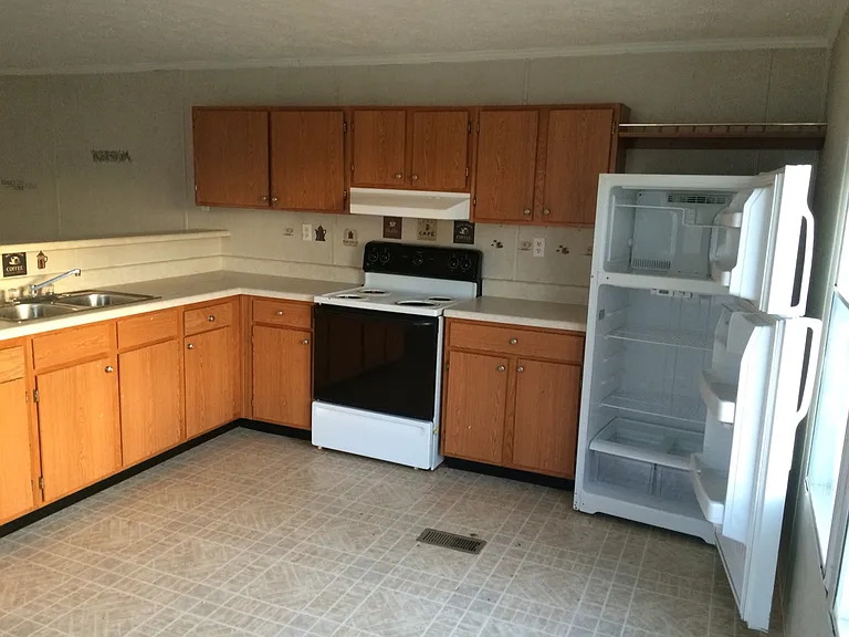 312 E Church St #A22 — Photo 3
