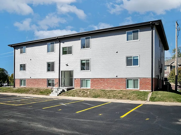 CB 12 — Photo 19