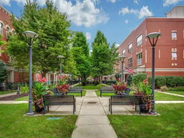 4646 N Greenview Ave Unit 9, Chicago, IL 60640