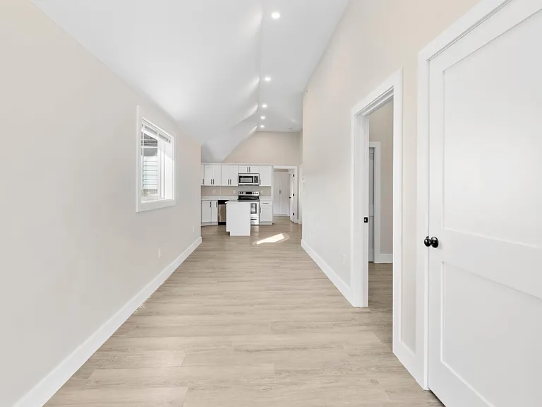 135 Harrishof St #3 — Photo 10