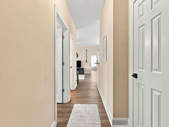 3rd image of 2033 Silvercrest Dr. #21-B