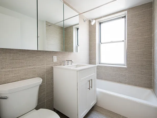 7 Lexington Avenue image 9 of 9