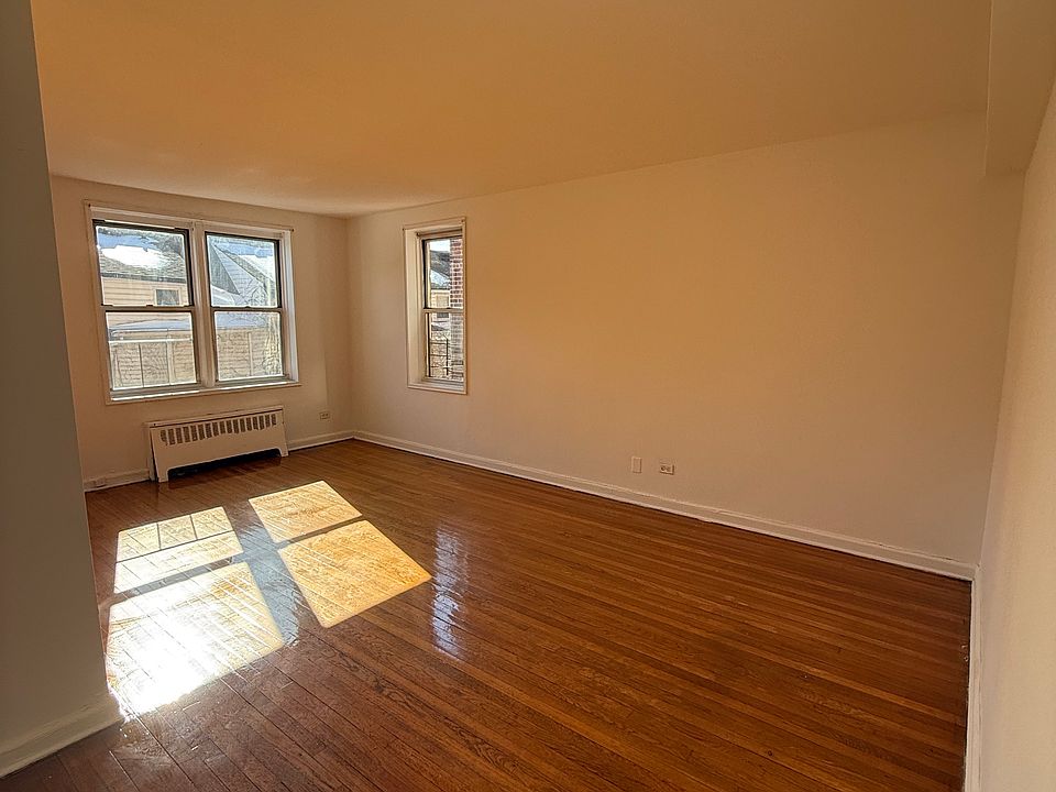 1st image of 299 Saint Marks Pl Floor 3