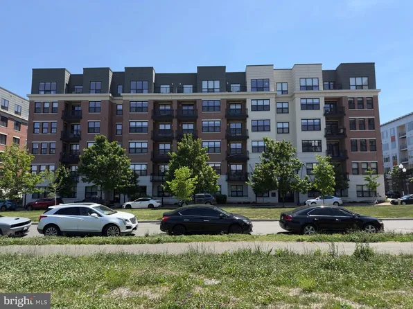 701 Swann Ave Unit 511, Alexandria, VA 22301