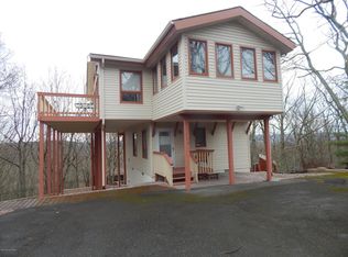 124 Bellingham Dr, Bushkill, PA 18324
