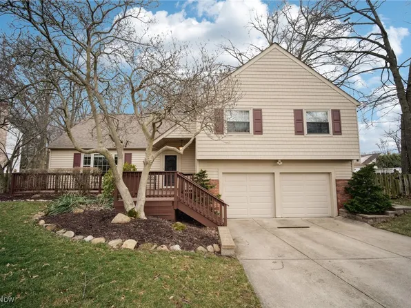 27308 Dellwood Dr, Westlake, OH 44145