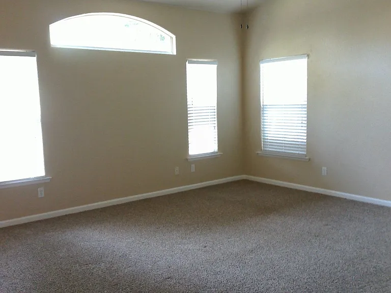 1720 E Granada Ave — Photo 14
