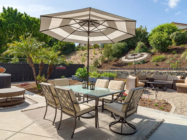 2618 Jacaranda Ave — Photo 10