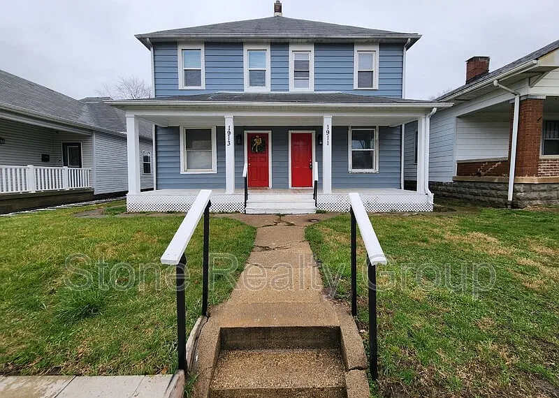 3 bed, 1.0 bath, $950 — Photo 1