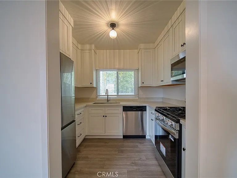 926 Manhattan Beach Blvd #A — Photo 6