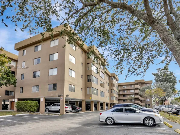 8030 Hampton Blvd APT 211, Pompano Beach, FL 33068