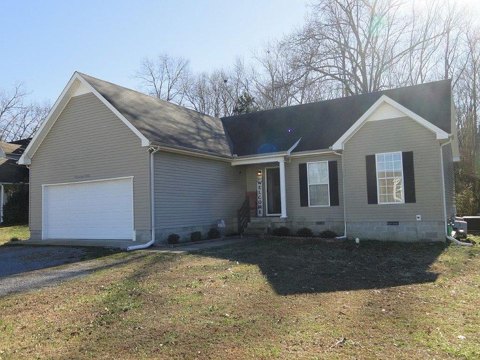 1st image of 132 Lorien Cir