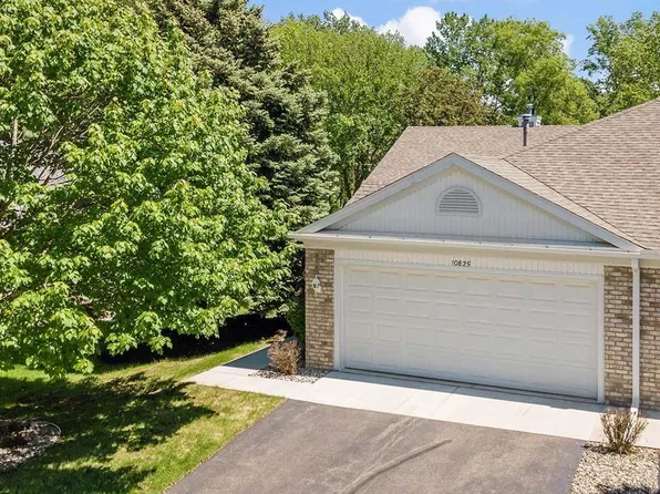 10825 Lexington Dr, Eden Prairie, MN 55344